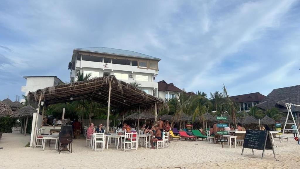 Varadero Zanzibar Hotel&Restaurant Kendwa Exterior foto